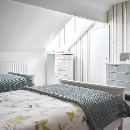 Town House Солтберн-бай-те-Си